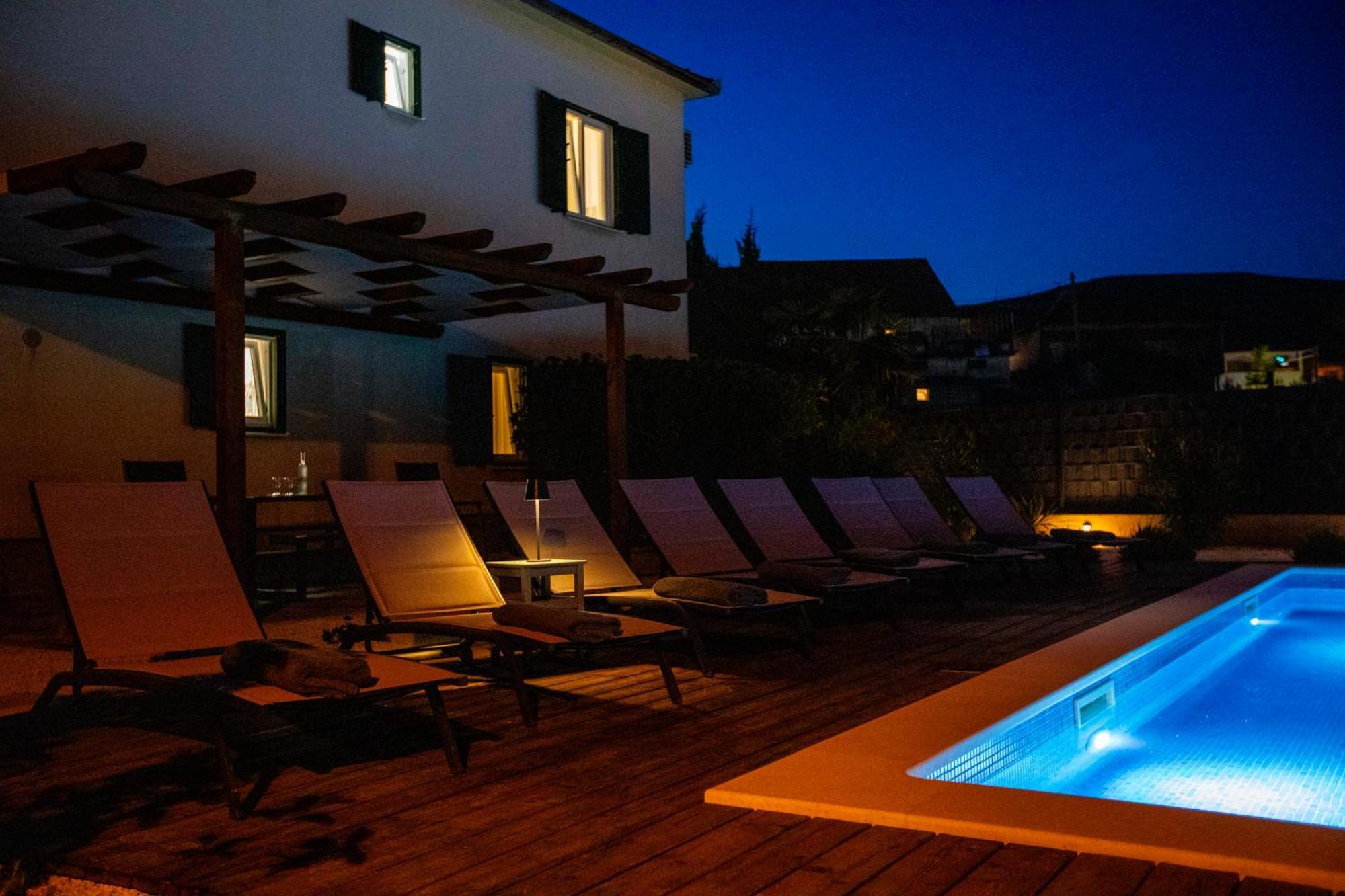 Apartment Laura Trogir Exterior photo