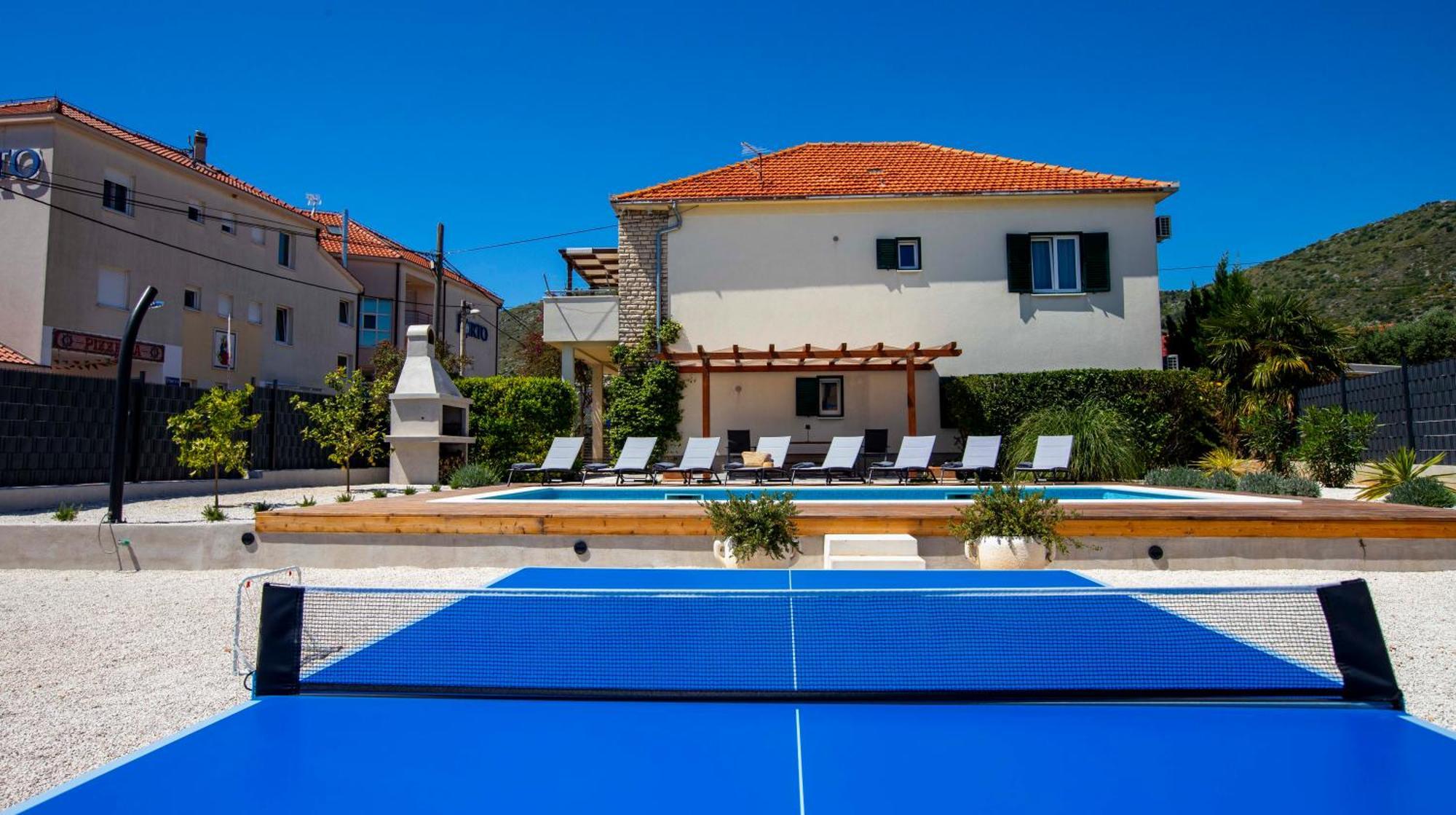 Apartment Laura Trogir Exterior photo