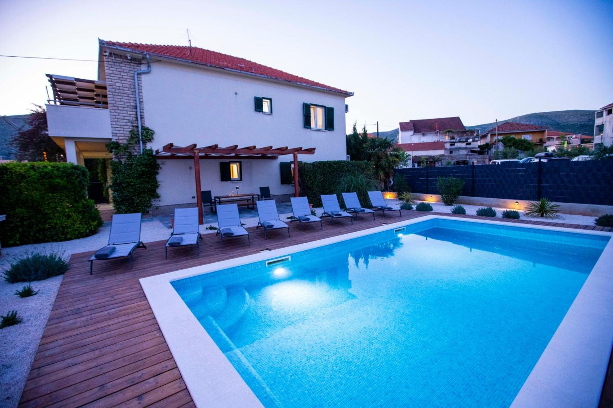 Apartment Laura Trogir Exterior photo