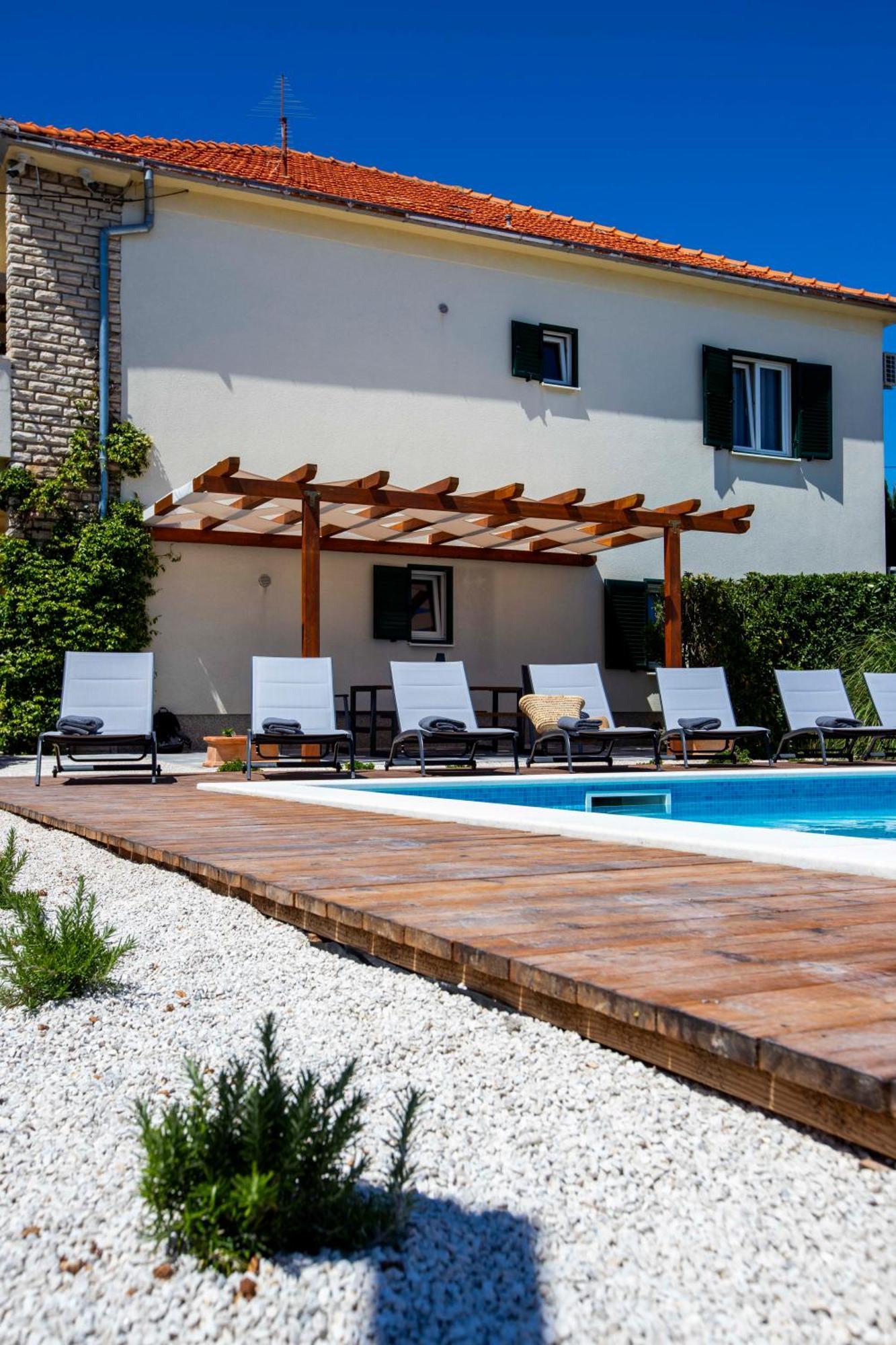 Apartment Laura Trogir Exterior photo