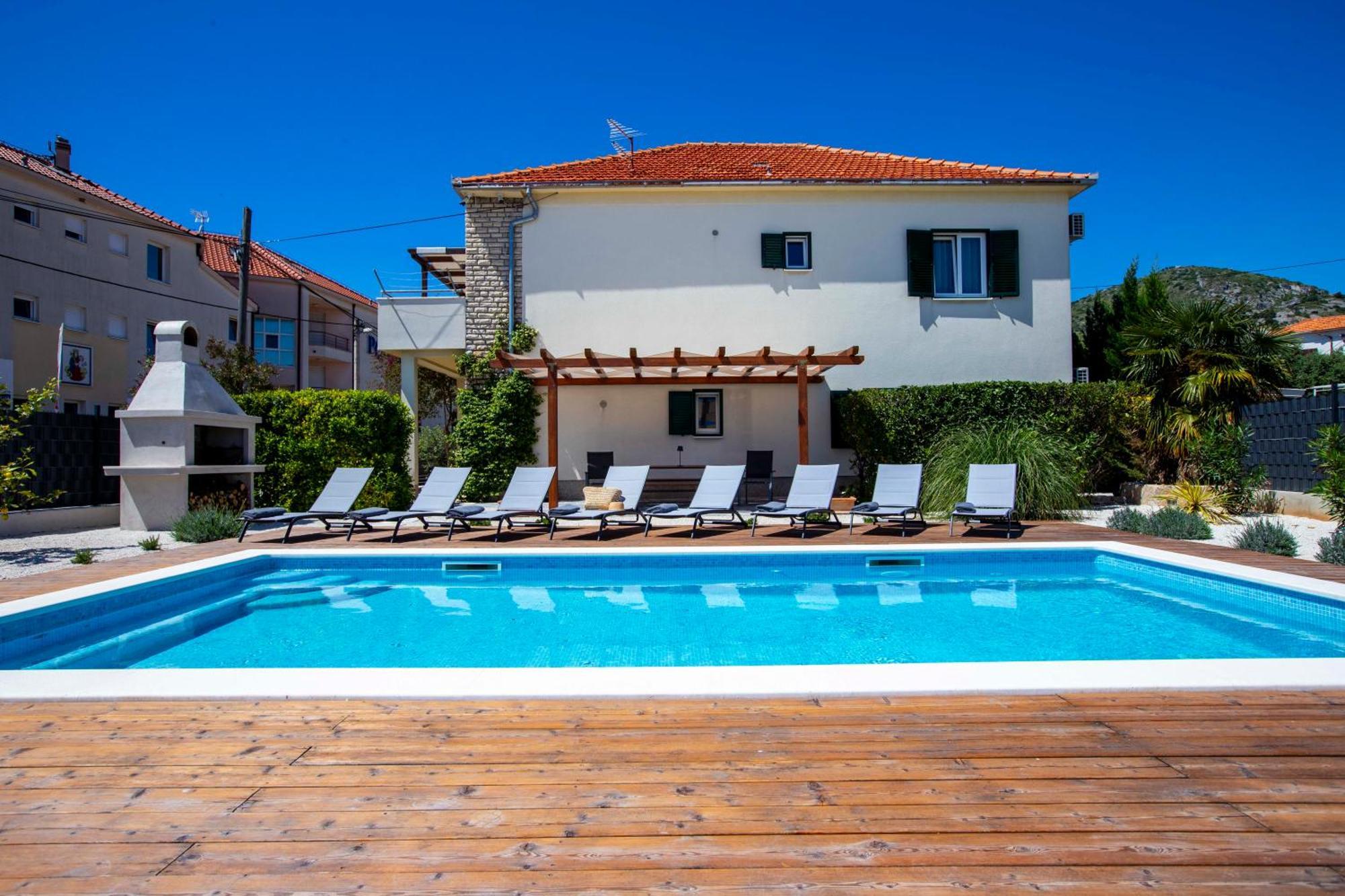 Apartment Laura Trogir Exterior photo