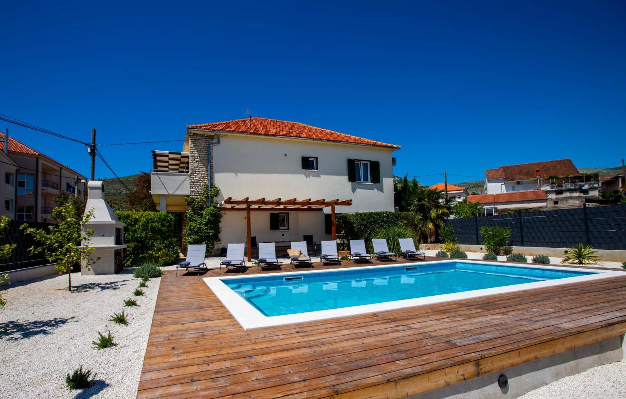 Apartment Laura Trogir Exterior photo