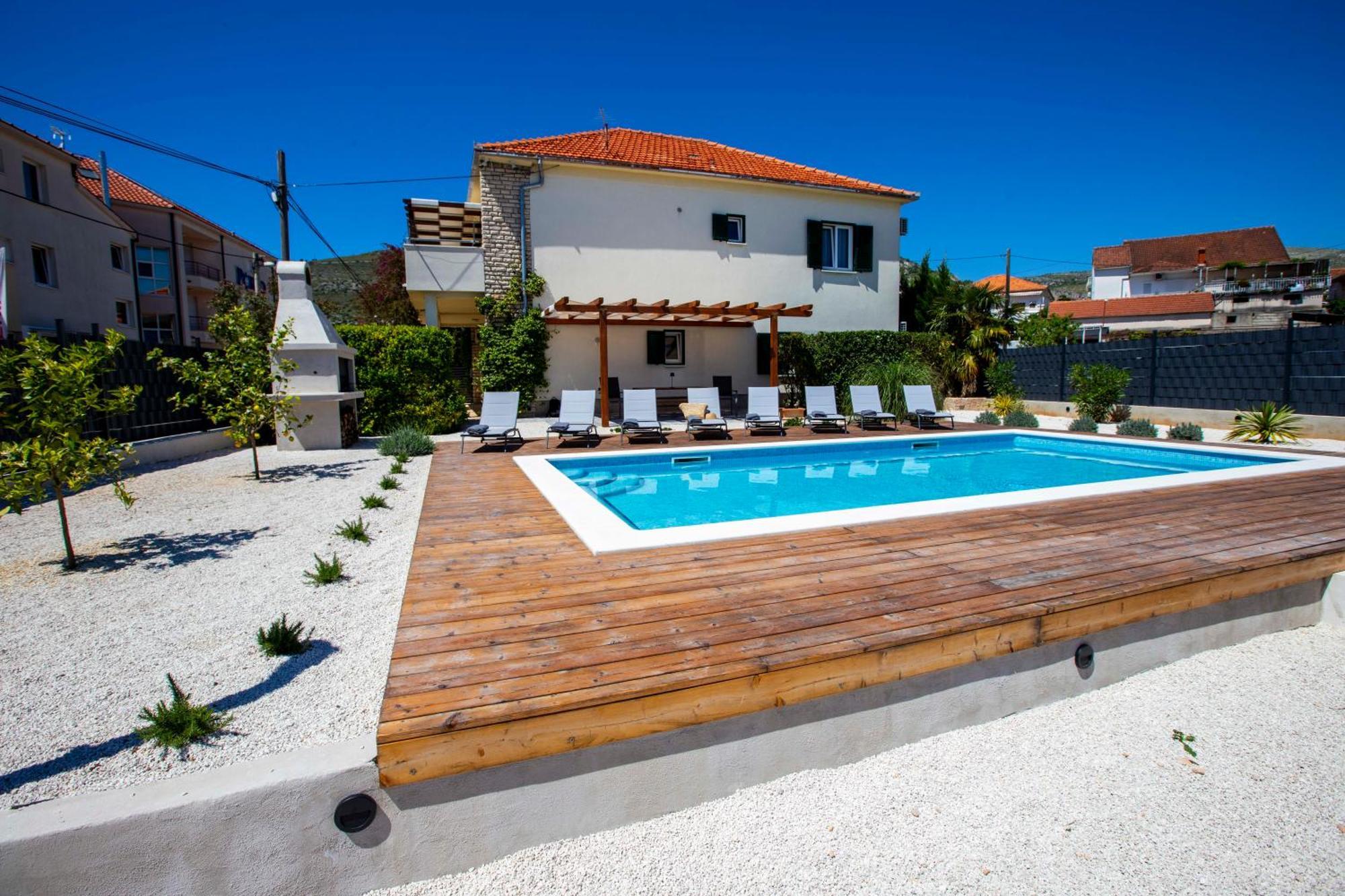 Apartment Laura Trogir Exterior photo