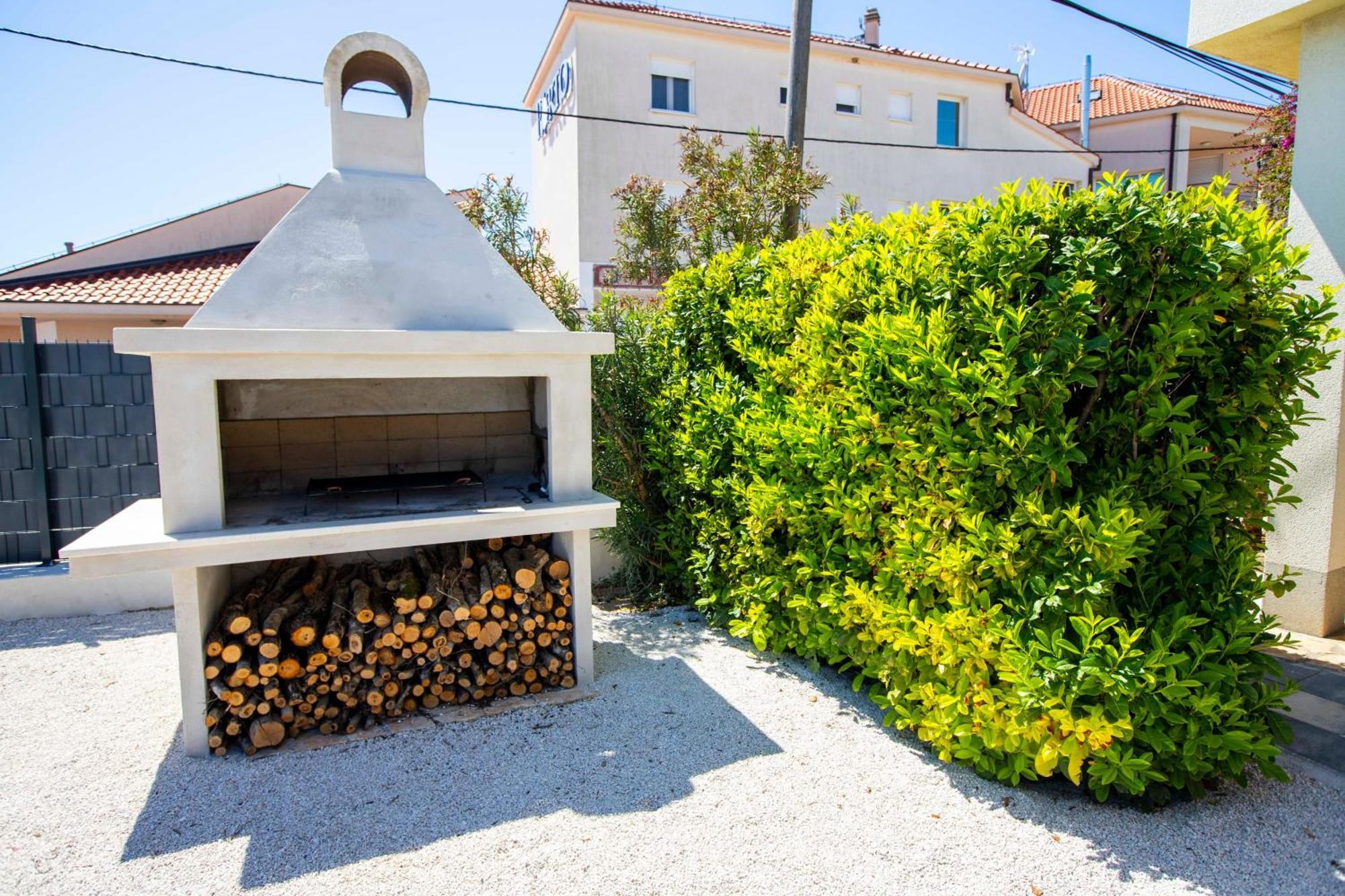 Apartment Laura Trogir Exterior photo